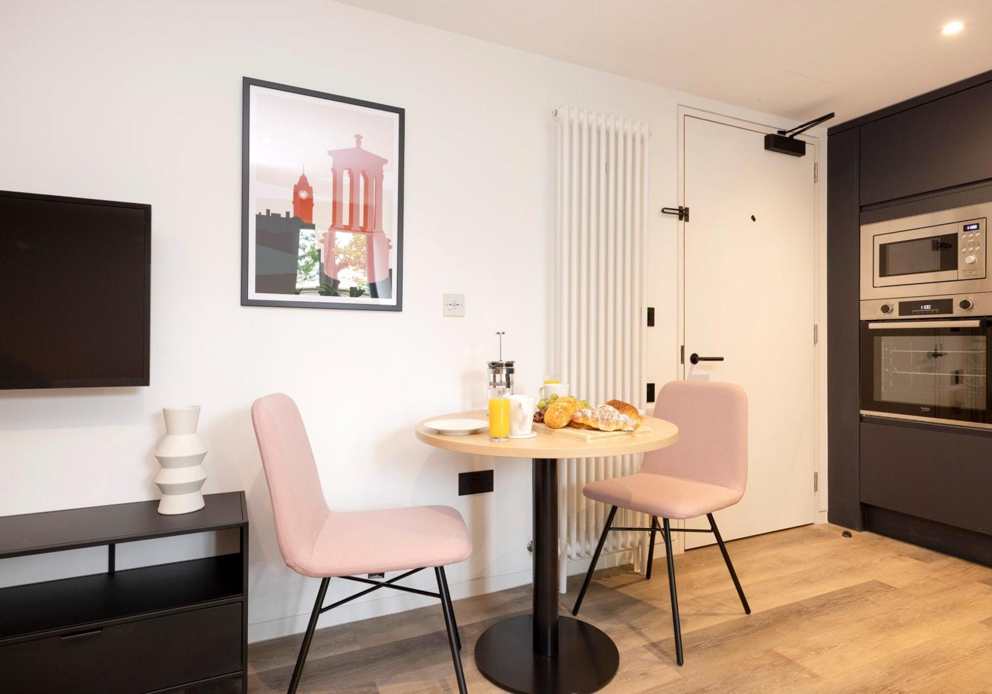 Charming Studios Near Holyrood Park & Calton Hill Edinburgh Bilik gambar