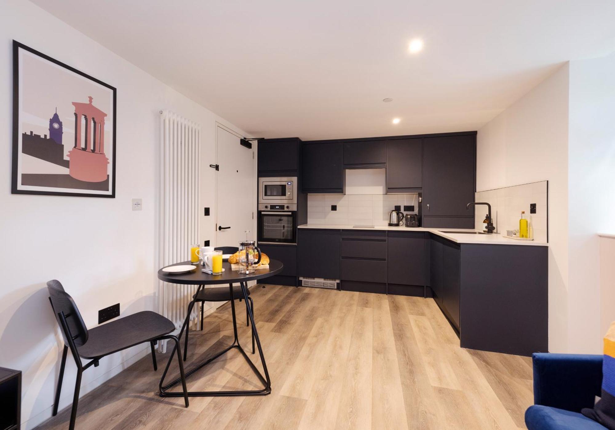 Charming Studios Near Holyrood Park & Calton Hill Edinburgh Bilik gambar