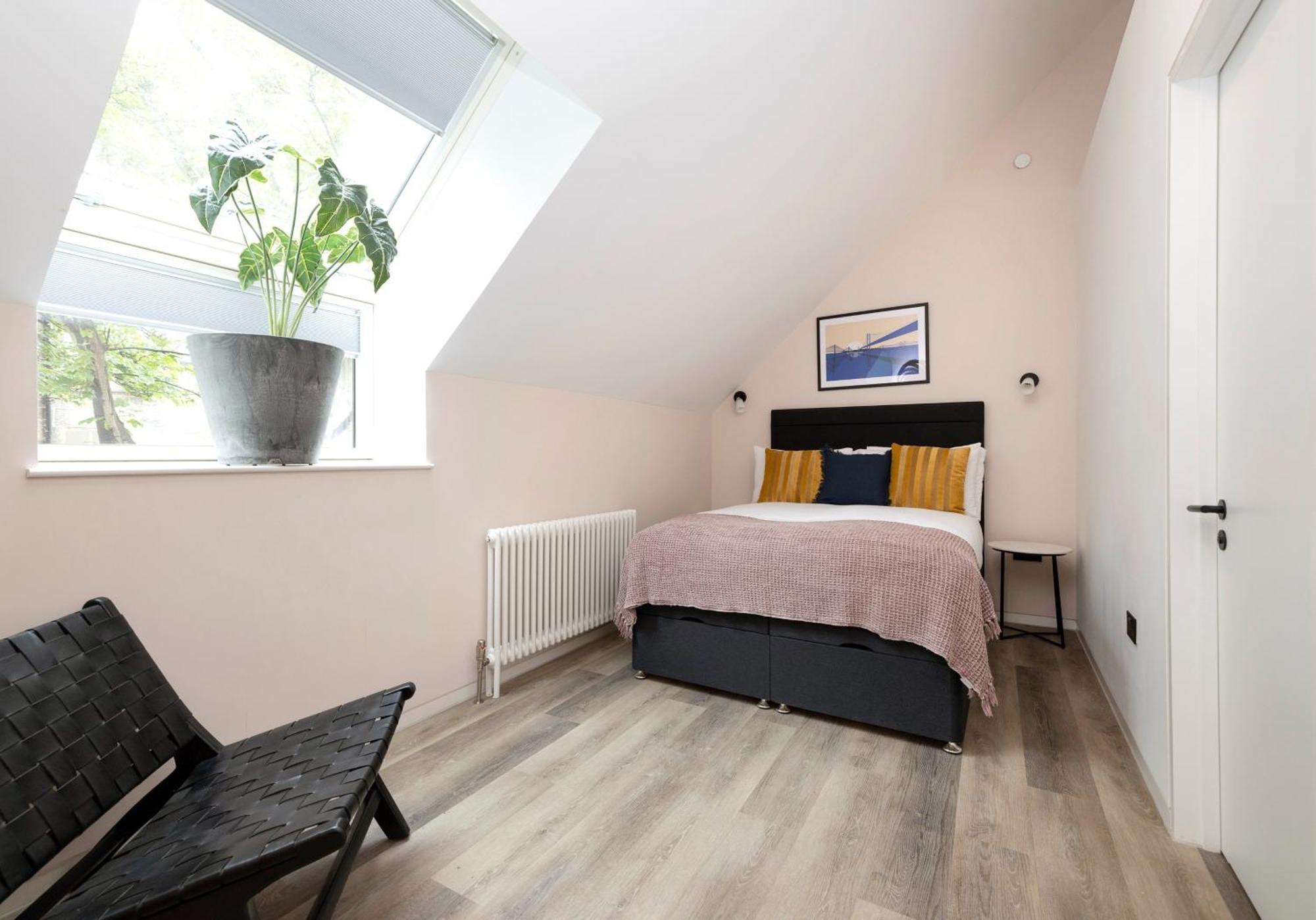 Charming Studios Near Holyrood Park & Calton Hill Edinburgh Bilik gambar
