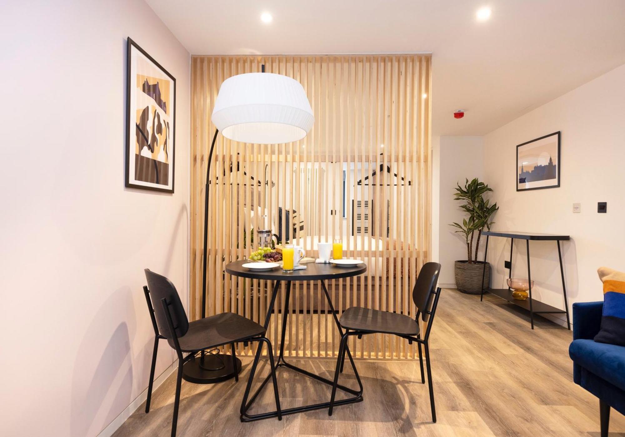 Charming Studios Near Holyrood Park & Calton Hill Edinburgh Bilik gambar
